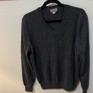 Cashmeren Premium Quality Gray V- Neck Sweater Size XL